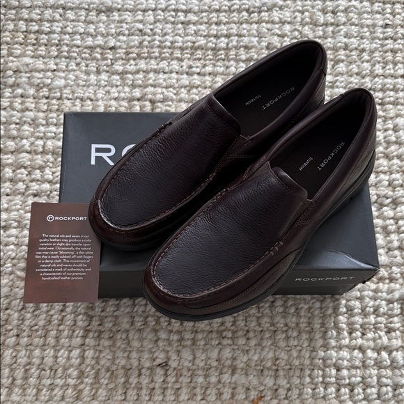 ROCKPORTMen's Dark Brown Slip-On Loafers